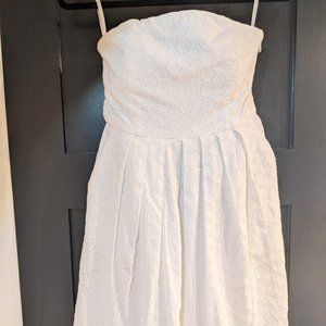 GAP strapless white eyelet dress with pockets